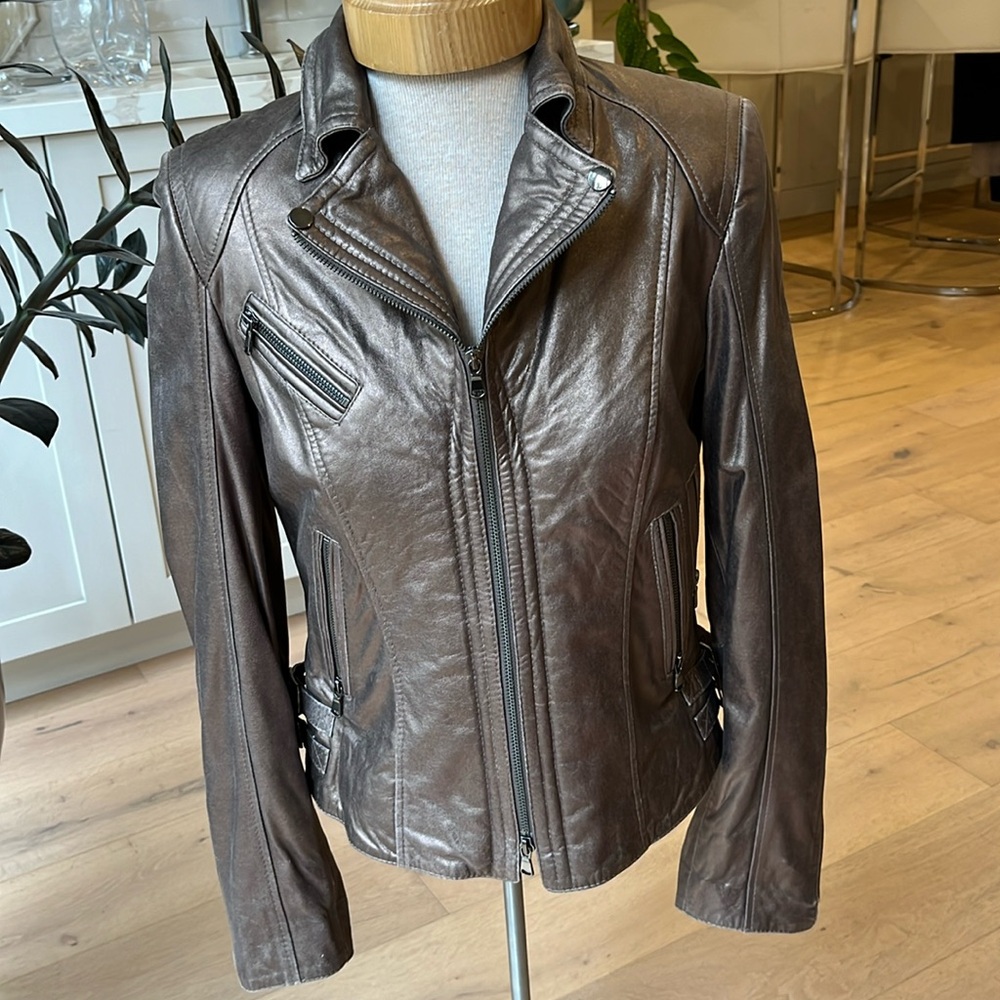 NWOT Schyia lamb leather pewter coloured moto style long sleeve jacket